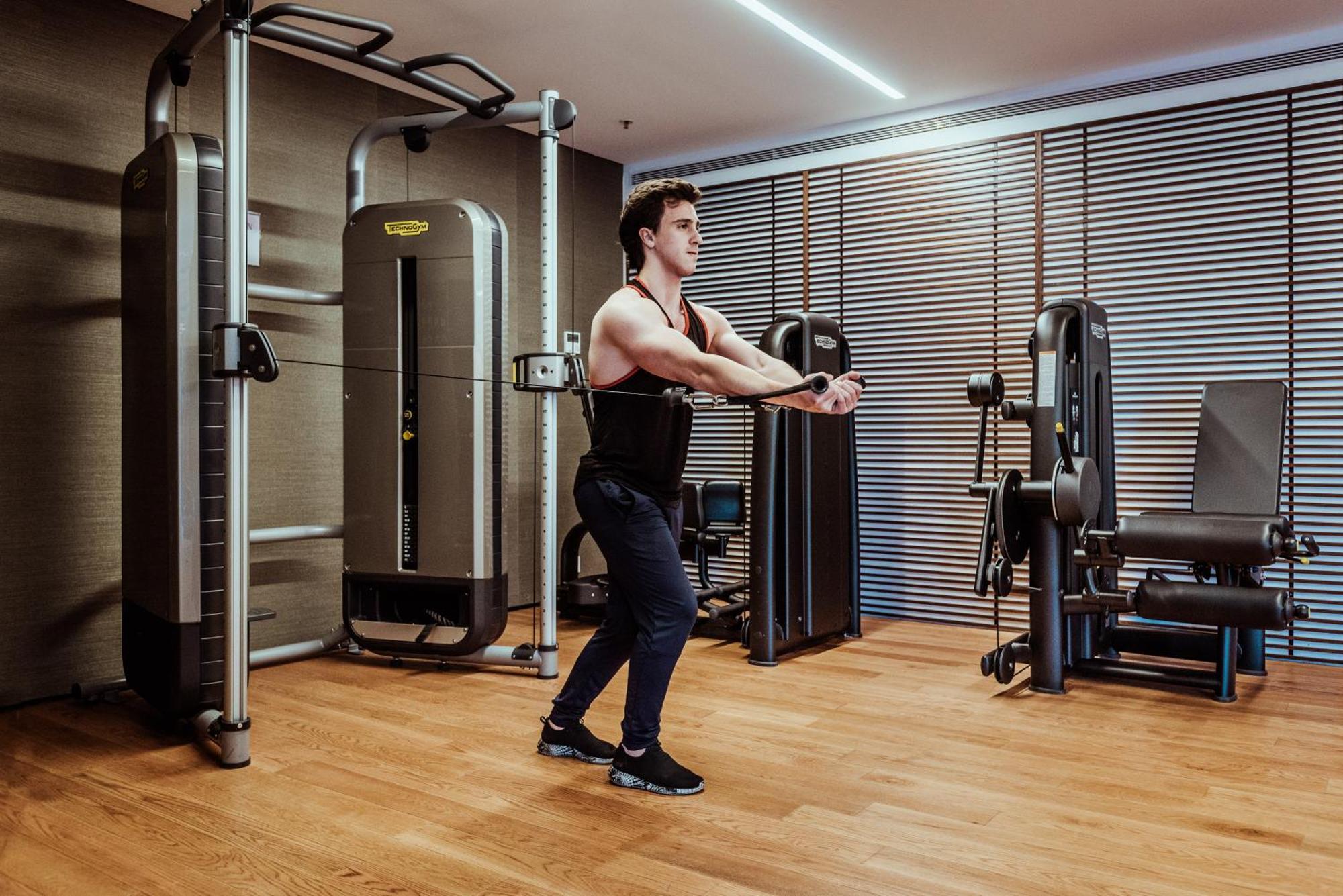 Sls Buenos Aires Puerto Madero酒店 外观 照片 Bodyweight tricep extension