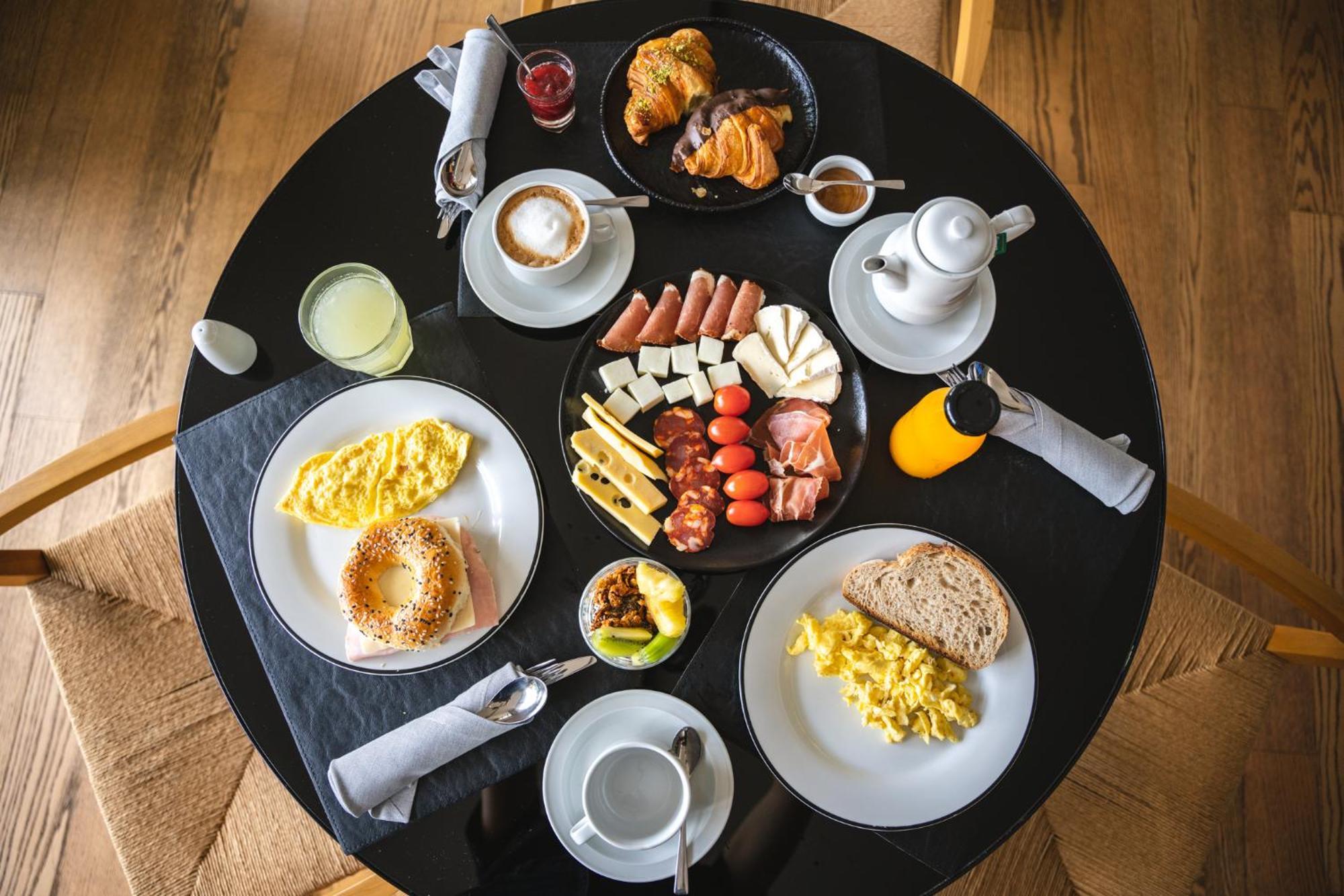Sls Buenos Aires Puerto Madero酒店 外观 照片 A typical breakfast in the UK