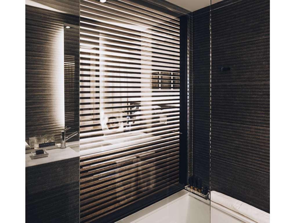 Sls Buenos Aires Puerto Madero酒店 客房 照片 A shower enclosure
